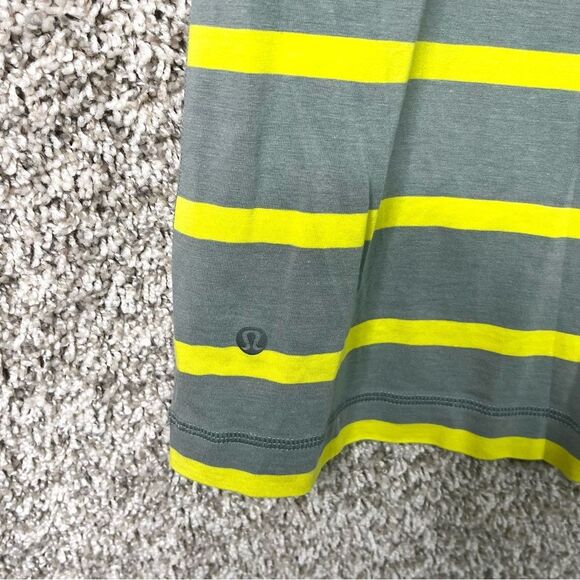 Lululemon Shirt Men’s Large 5 Year Yellow & Gray Striped Short Sleeve Basic Tee - Picture 5 of 6